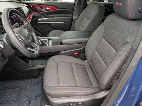 Used 2024 Chevrolet Traverse Z71 w/ LPO, Cargo Package AWD/4WD image 21
