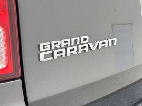 Used 2017 Dodge Grand Caravan SE FWD image 27