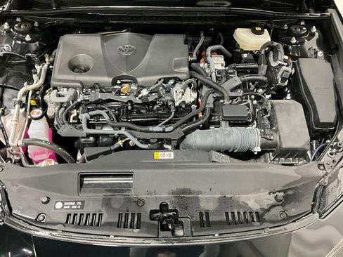 Used 2025 Toyota Camry LE FWD image 12
