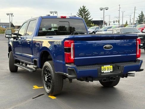 New 2026 Ford F250 Lariat w/ Black Appearance Package image 9