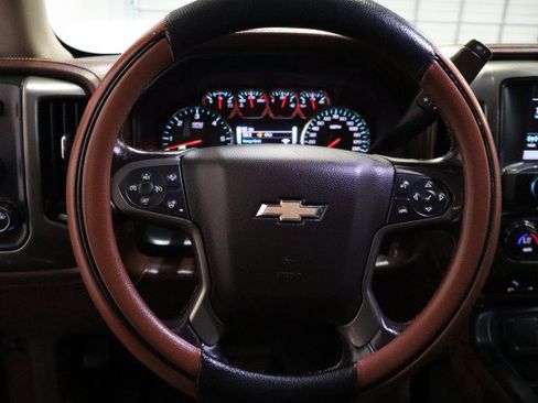 Used 2018 Chevrolet Silverado 1500 High Country AWD/4WD image 33