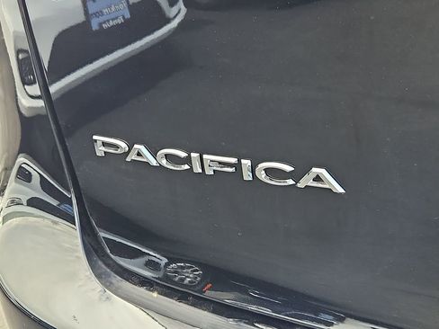 New 2026 Chrysler Pacifica Select image 26