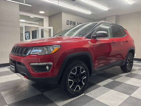 Used 2020 Jeep Compass Trailhawk AWD/4WD image 2