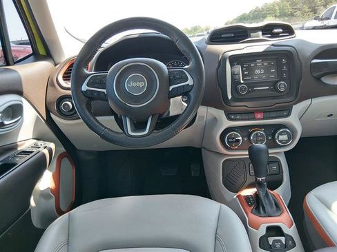 Used 2017 Jeep Renegade Limited FWD image 10