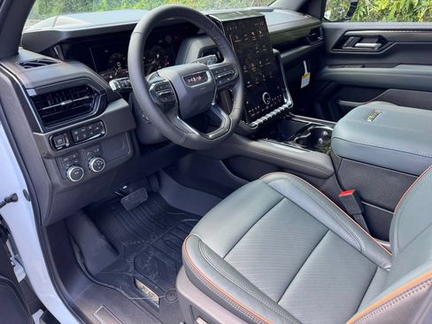 New 2026 GMC Yukon XL AT4 w/ AT4 Premium Package AWD/4WD image 7