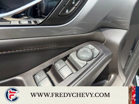 Used 2019 Chevrolet Traverse LT w/ LT Premium Package AWD/4WD image 27
