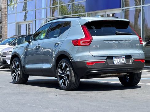 Certified 2023 Volvo XC40 B5 Plus w/ Protection Package Premier AWD/4WD image 3