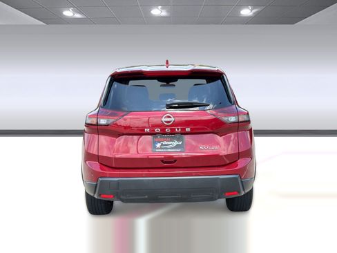 Used 2024 Nissan Rogue SV AWD/4WD image 10