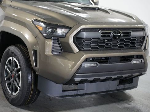 New 2026 Toyota Tacoma TRD Sport AWD/4WD image 4
