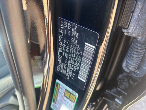 Used 2025 Hyundai Elantra SEL image 30