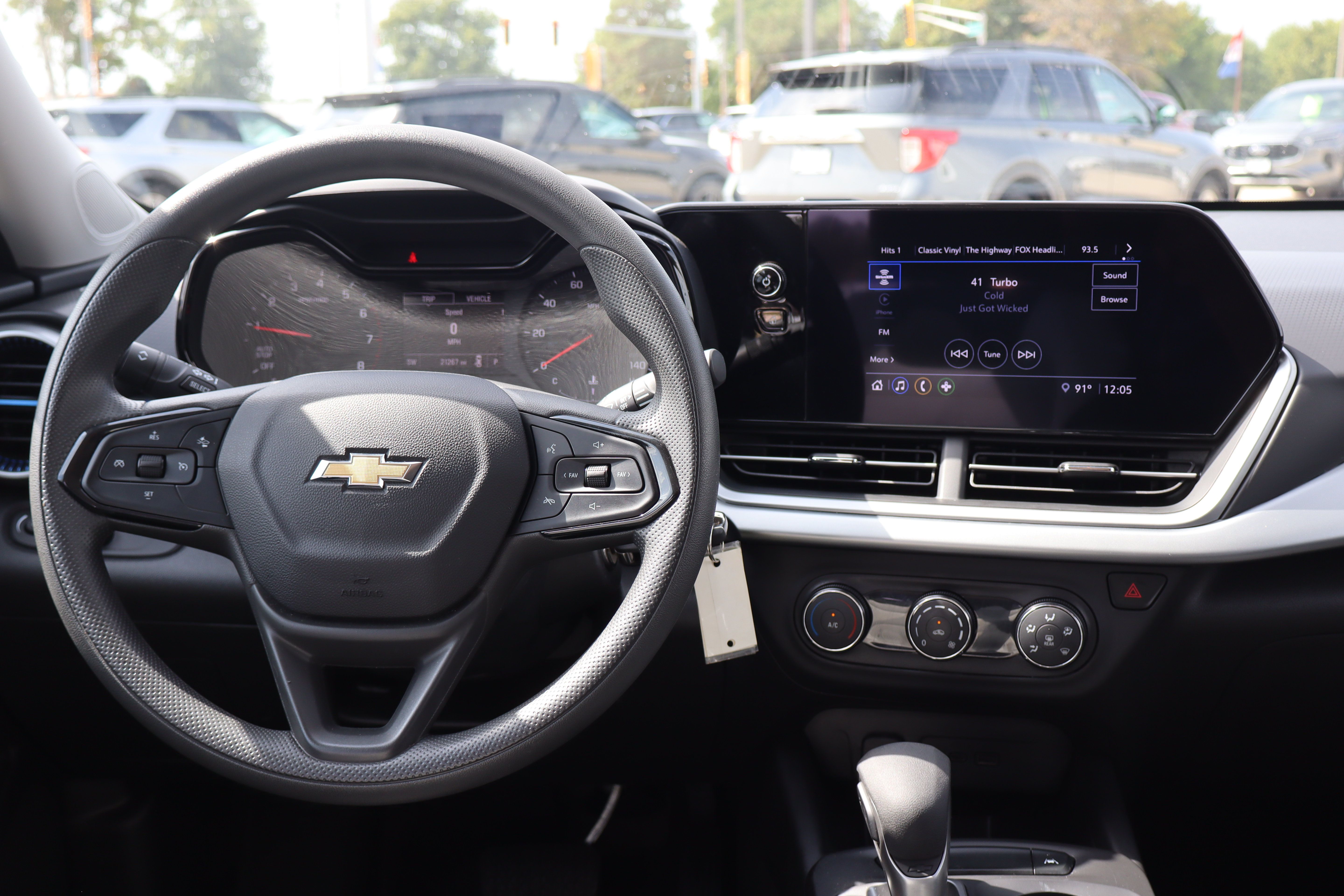 Used 2026 Chevrolet Trax LS FWD image 13