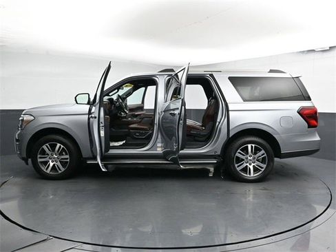 Used 2022 Ford Expedition Max Limited image 41