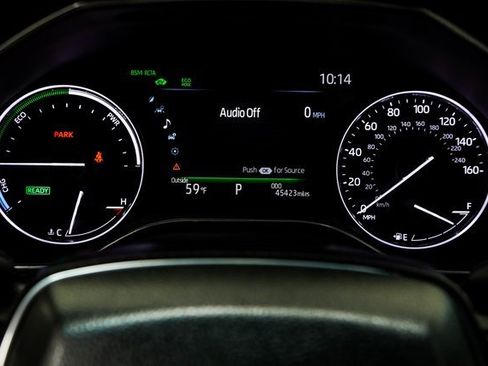 Used 2021 Toyota Avalon XLE w/ Moonroof Package image 32