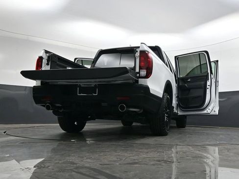 New 2026 Honda Ridgeline Black Edition image 46