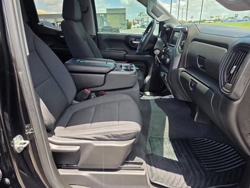 Used 2020 Chevrolet Silverado 1500 Custom w/ Custom Value Package RWD image 17