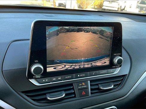 Certified 2022 Nissan Altima 2.5 SV image 21