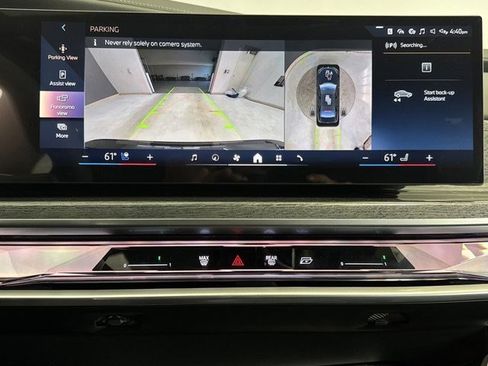 Used 2025 BMW i7 eDrive50 w/ M Sport Package image 24