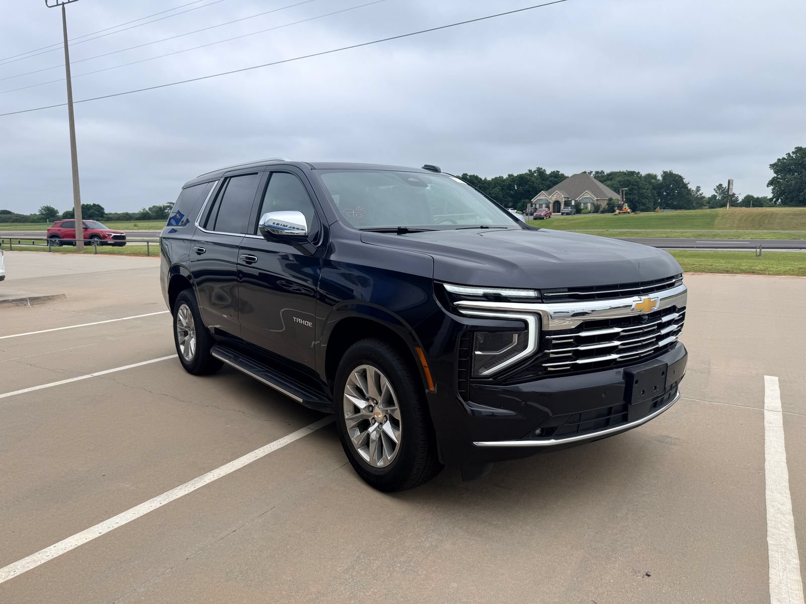 Used 2025 Chevrolet Tahoe Premier AWD/4WD image 6