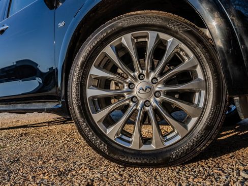 Used 2017 INFINITI QX80 2WD w/ Driver Assistance Package image 13