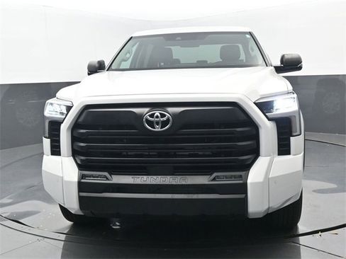 Used 2024 Toyota Tundra SR5 w/ SR5 Convenience Package image 18