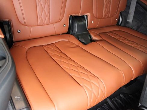 Used 2025 BMW X7 M60i image 24