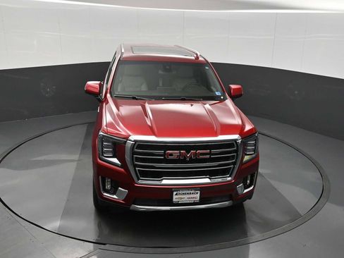 Used 2023 GMC Yukon XL SLT w/ SLT Premium Package image 34