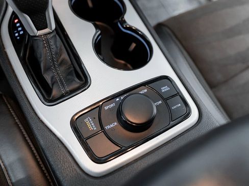 Used 2021 Jeep Grand Cherokee Trackhawk w/ Trailer Tow Group IV image 38