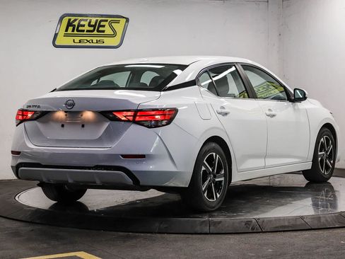 Used 2025 Nissan Sentra SV FWD image 4