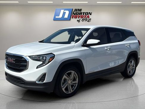 Used 2018 GMC Terrain SLE FWD image 1