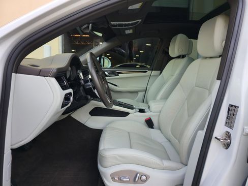 Used 2019 Porsche Macan S AWD/4WD image 13