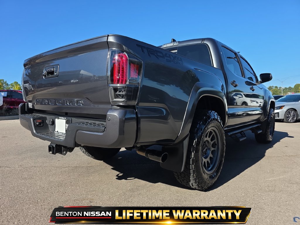Used 2022 Toyota Tacoma TRD Sport w/ Technology Package AWD/4WD image 10