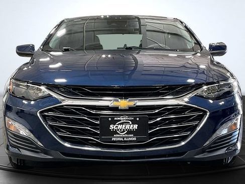 Used 2021 Chevrolet Malibu LT FWD image 3