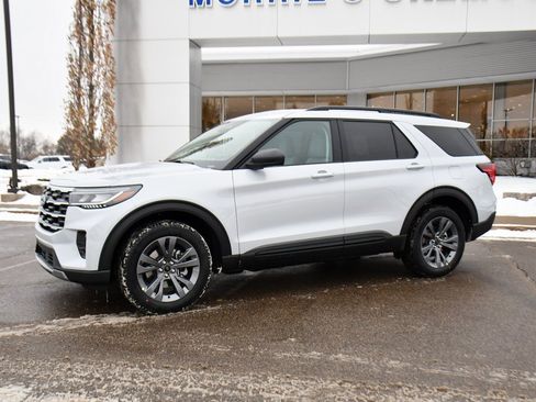 Used 2026 Ford Explorer Active w/ Active Comfort Package image 2