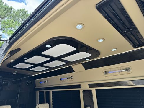 Used 2022 Mercedes-Benz Sprinter 3500 image 63