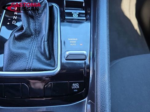 Used 2025 Jeep Compass Sport image 35