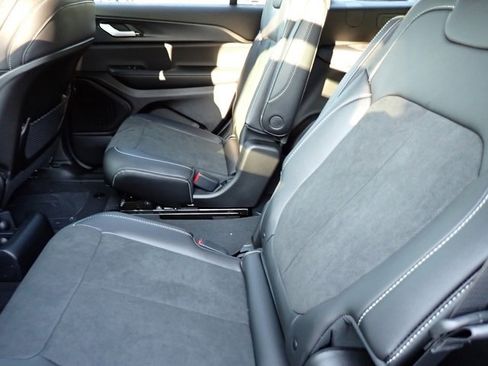 New 2025 Jeep Grand Cherokee L Altitude image 12