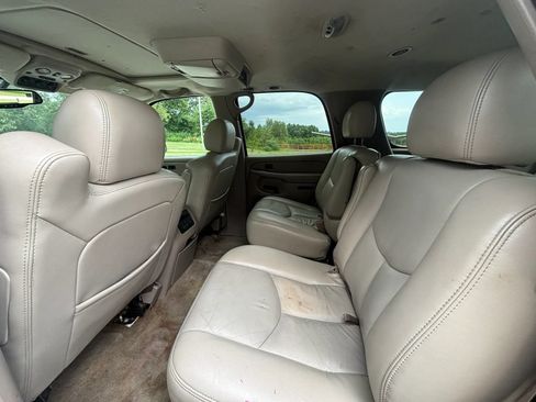 Used 2006 Chevrolet Tahoe Z71 w/ Z71 Preferred Equipment Group AWD/4WD image 15