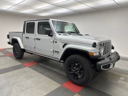 Used 2023 Jeep Gladiator Sport