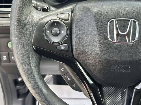Used 2018 Honda HR-V EX image 26