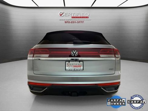 Used 2025 Volkswagen Atlas Cross Sport SE w/ Black Wheel Package image 90