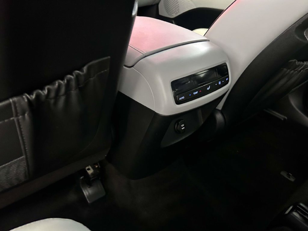 Used 2024 Hyundai Palisade SEL FWD image 13