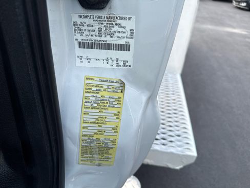 Used 2011 Ford F550 2WD Regular Cab Super Duty w/ Payload Upgrade Pkg image 31