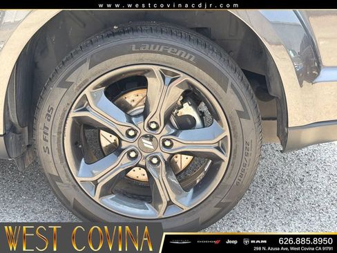 Used 2019 Dodge Journey Crossroad FWD image 17