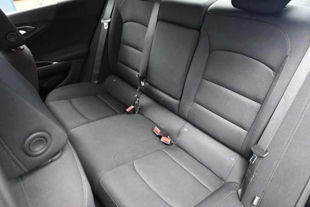 Used 2025 Chevrolet Malibu LT FWD image 19