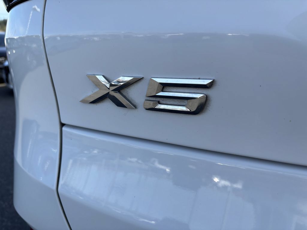 Used 2026 BMW X5 xDrive40i AWD/4WD image 11
