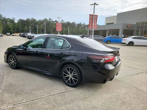 Certified 2023 Toyota Camry SE image 3