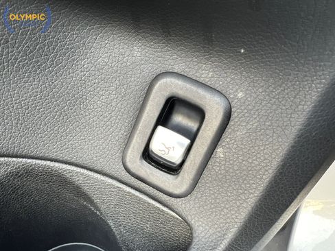 Used 2016 Mercedes-Benz C 300 4MATIC Sedan w/ Premium 1 Package image 33