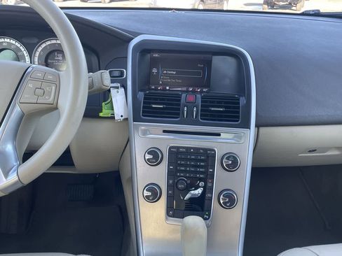 Used 2011 Volvo XC60 T6 image 13