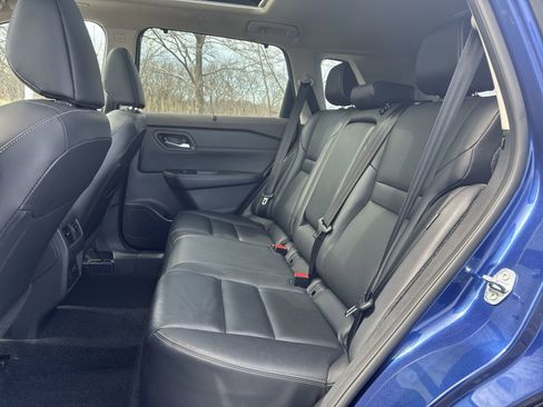 Used 2023 Nissan Rogue SL image 13