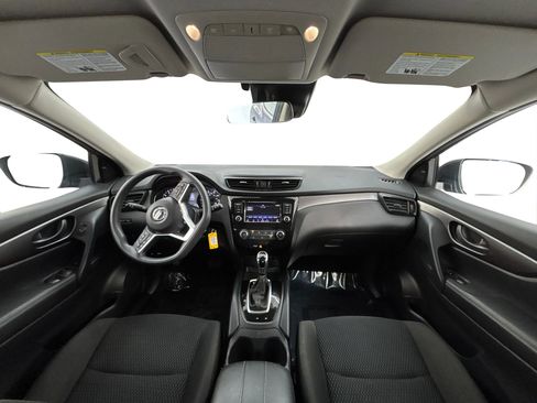 Used 2022 Nissan Rogue Sport S image 17